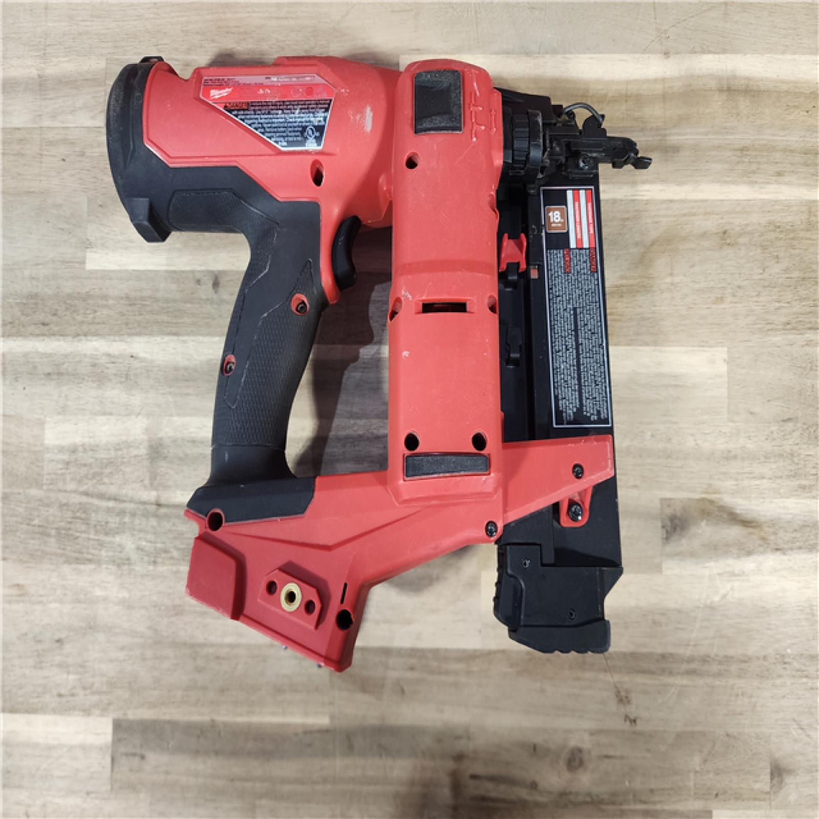 HOUSTON LOCATION - AS-IS Milwaukee M18 Fuel 18V Brushless 18-Gauge Brad Nailer 2746-20 (Bare Tool)