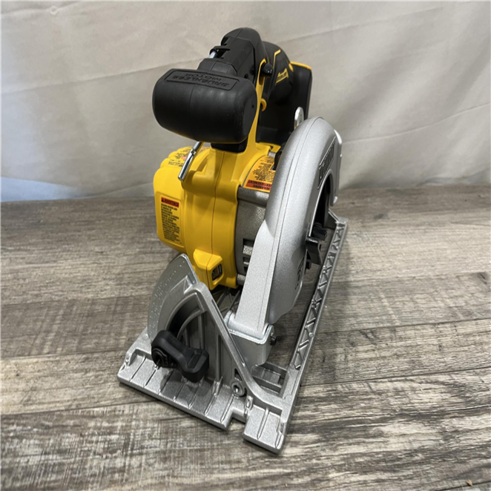 AS-IS DEWALT 20V MAX Cordless Brushless 6-1/2 in. Sidewinder Style Circular Saw (Tool Only)