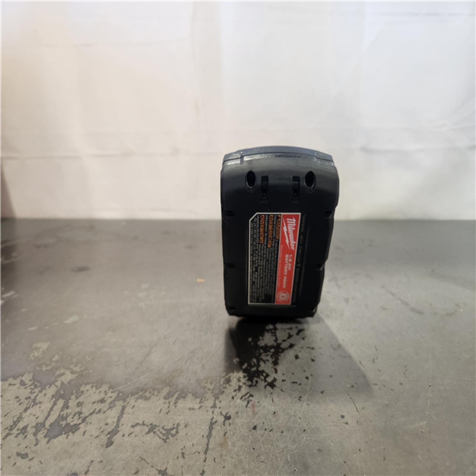 AS-IS- Milwaukee 18V Lithium-Ion Cordless Oscillating Multi-Tool Kit