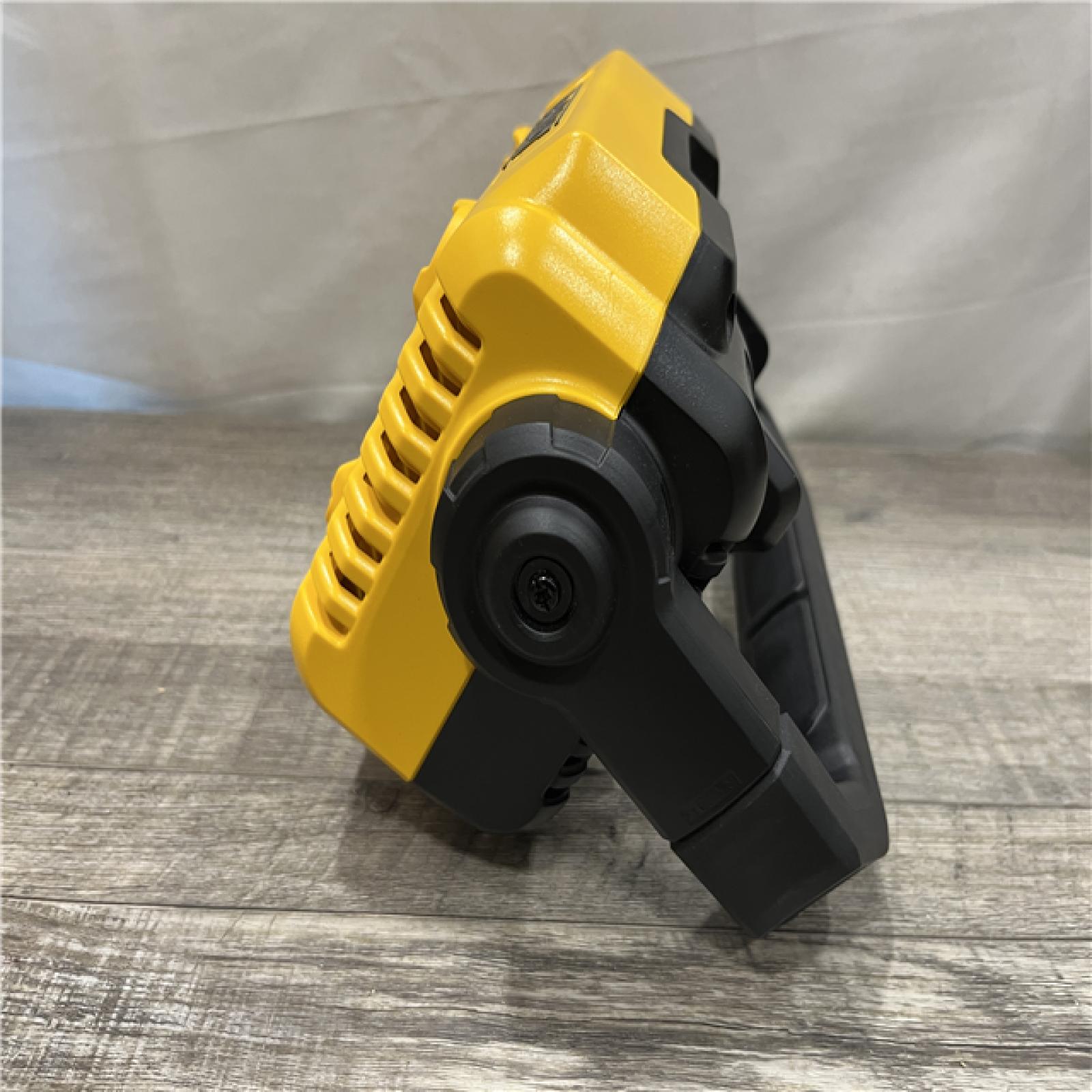 AS-IS DEWALT 20V MAX Compact Cordless Task Lightt (Tool Only)