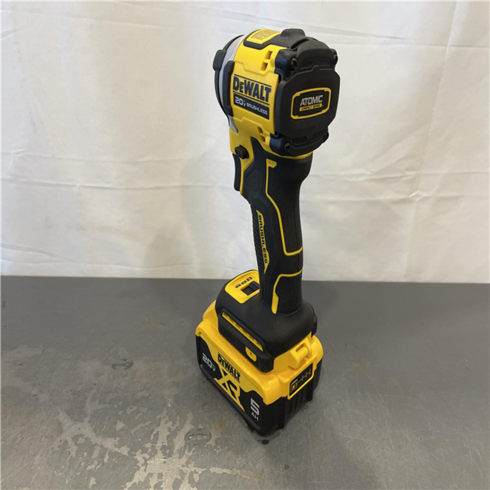 AS-IS - DeWalt 20V MAX ATOMIC 1/4 in. Cordless Brushless 3-Speed Impact Driver Kit
