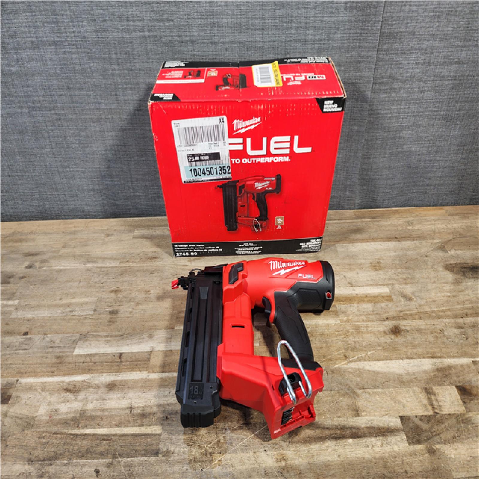 HOUSTON LOCATION - AS-IS (APPEARS LIKE NEW) Milwaukee M18 FUEL 18 Gauge Brad Nailer (TOOL ONLY)