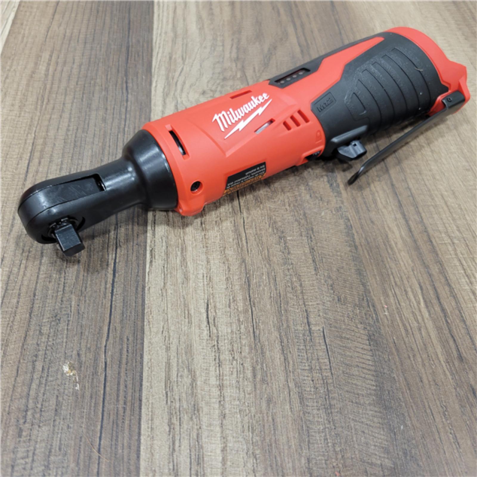 AS-IS Milwaukee 2457-20 M12 3/8  Ratchet (Bare Tool KIT battery & charge)