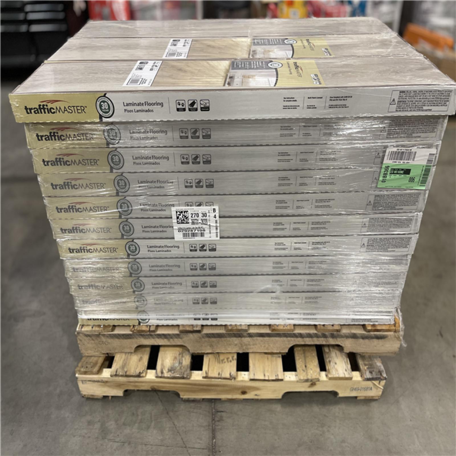 DALLAS LOCATION - TrafficMaster Camden Lake Oak 7 mm T x 8 in. W Laminate Wood Flooring PALLET-(33 CASES)