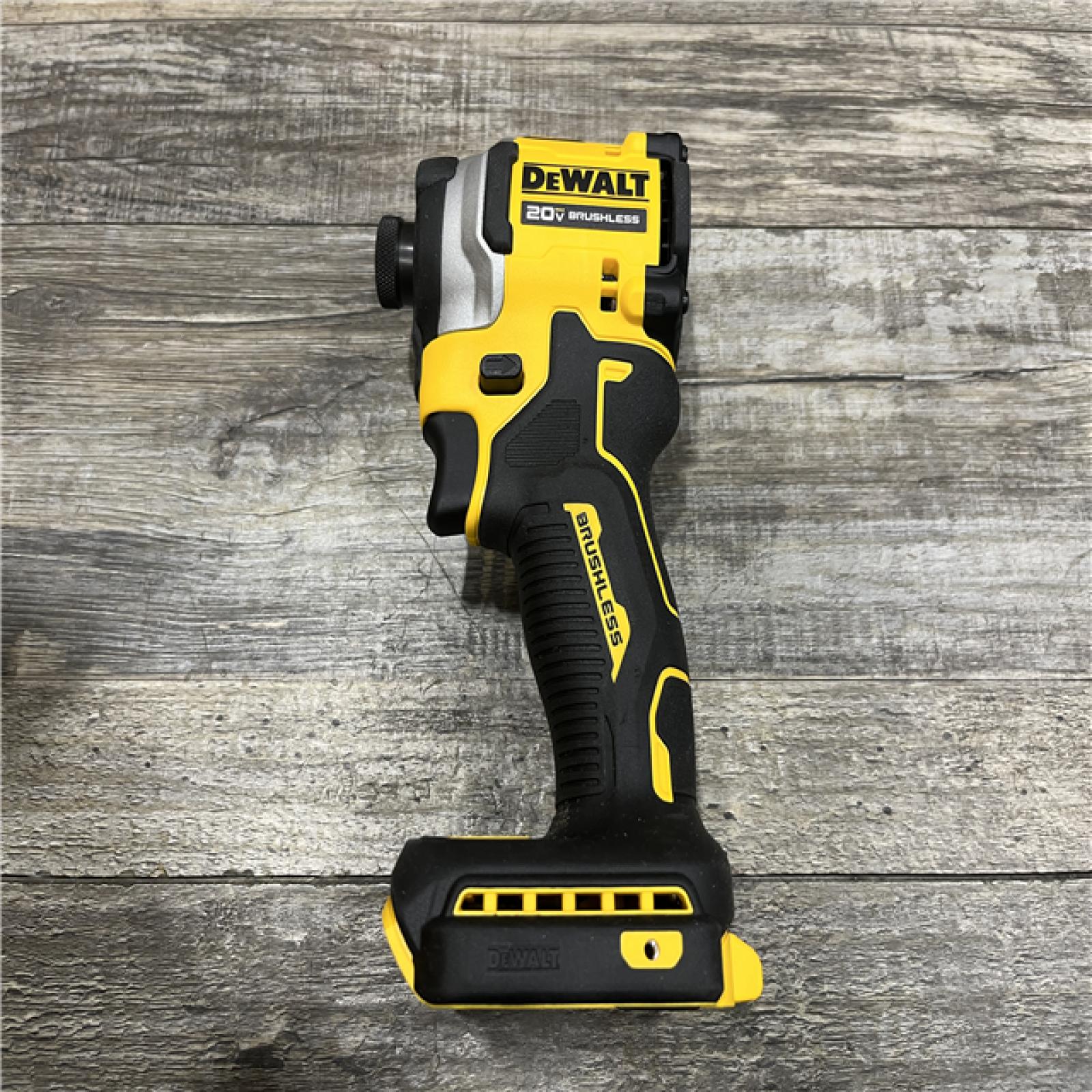 AS-IS DEWALT ATOMIC 20V MAX Lithium-Ion Cordless 1/4 in. Brushless Impact Driver Kit