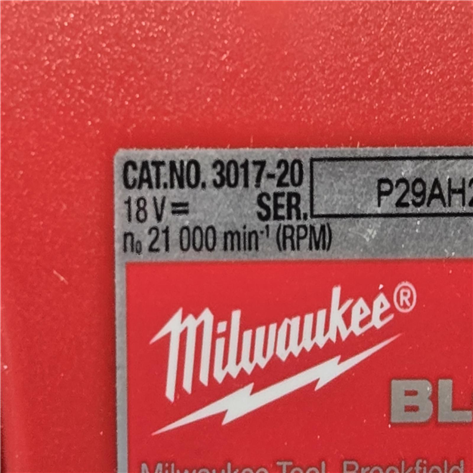 AS-IS Milwaukee FUEL 120 MPH 500 CFM 18V Cordless Battery Powered Leaf Blower Kit