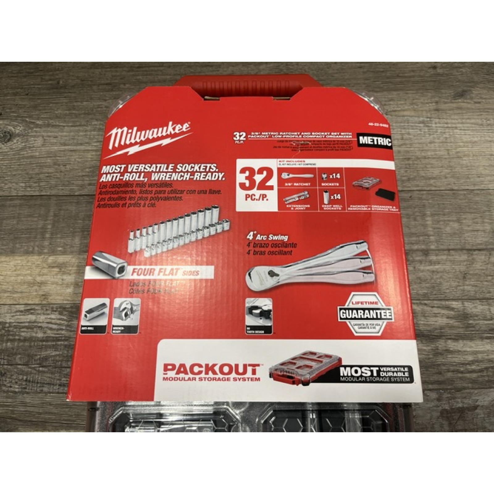 NEW - Milwaukee 3/8 in. Drive Metric Ratchet and Socket Mechanics Tool Set with PACKOUT Case (32-Piece)