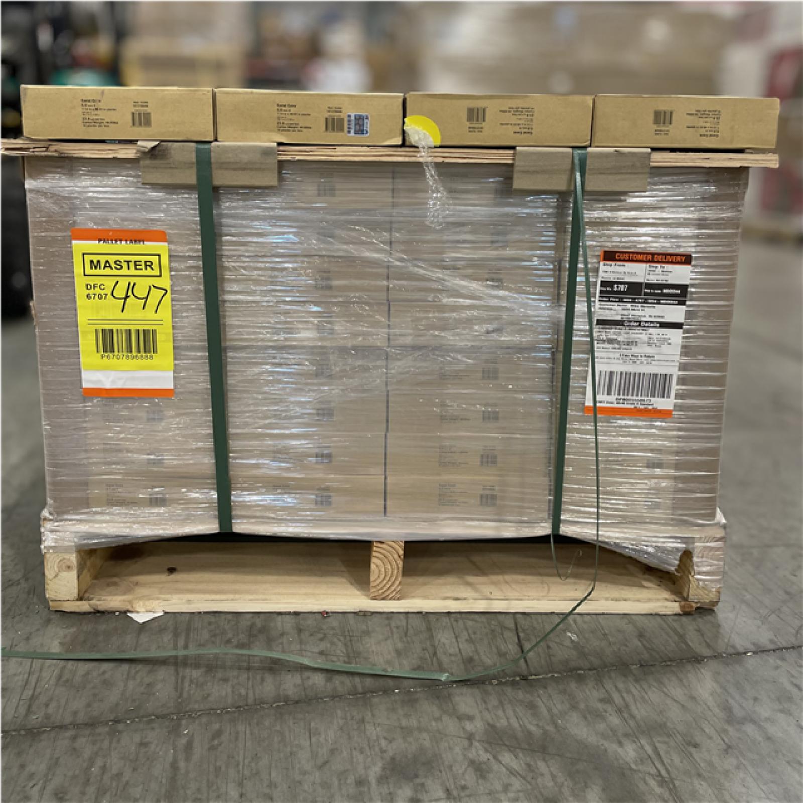 DALLAS LOCATION- HOME DECORATORS COLLECTION Coral Cove Hickory 12 MIL x 7 in. W x 48 in. L Vinyl Plank Flooring PALLET (36 CASES)