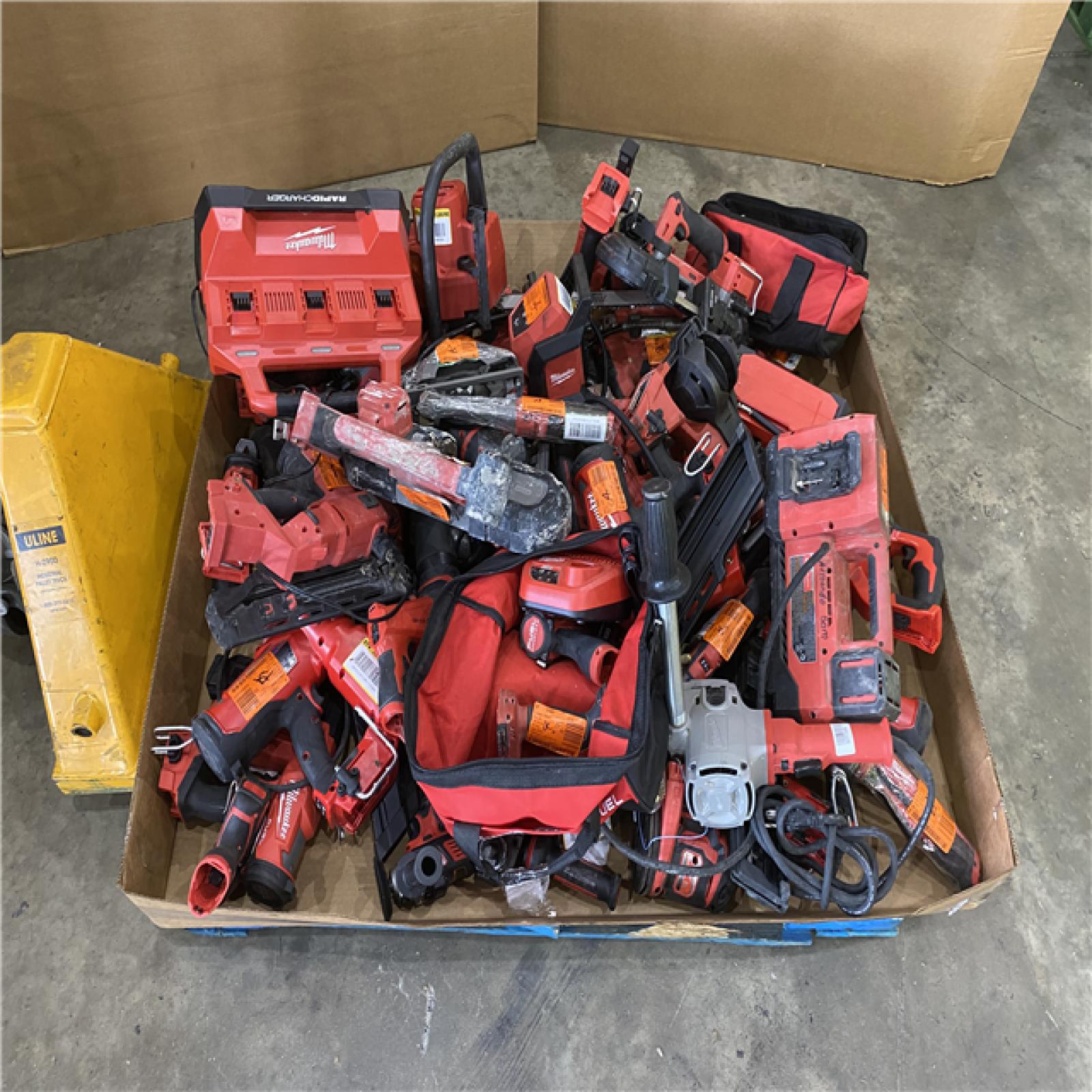 Houston Location- AS-IS - Tool Pallet