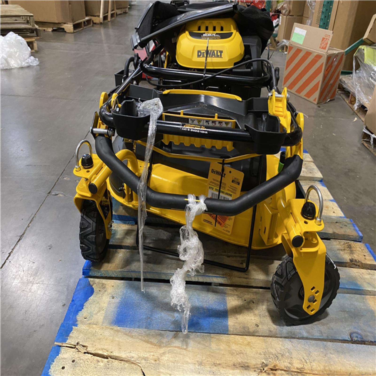 Dallas Location - As-Is DEWALT 28 in. 224cc E-GOV Engine Gas Lawn Mower
