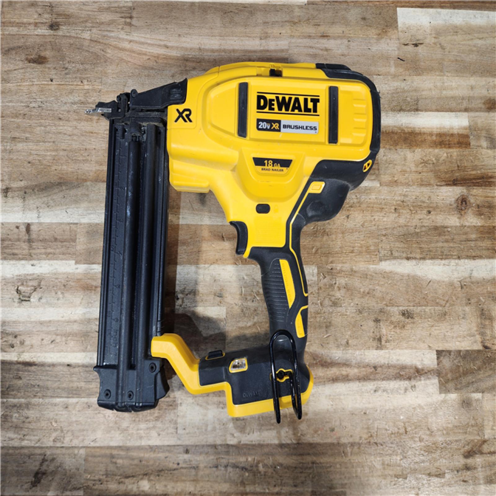 HOUSTON LOCATION - AS-IS DEWALT 20V MAX XR Lithium-Ion Electric Cordless 18-Gauge Brad Nailer (Tool Only)