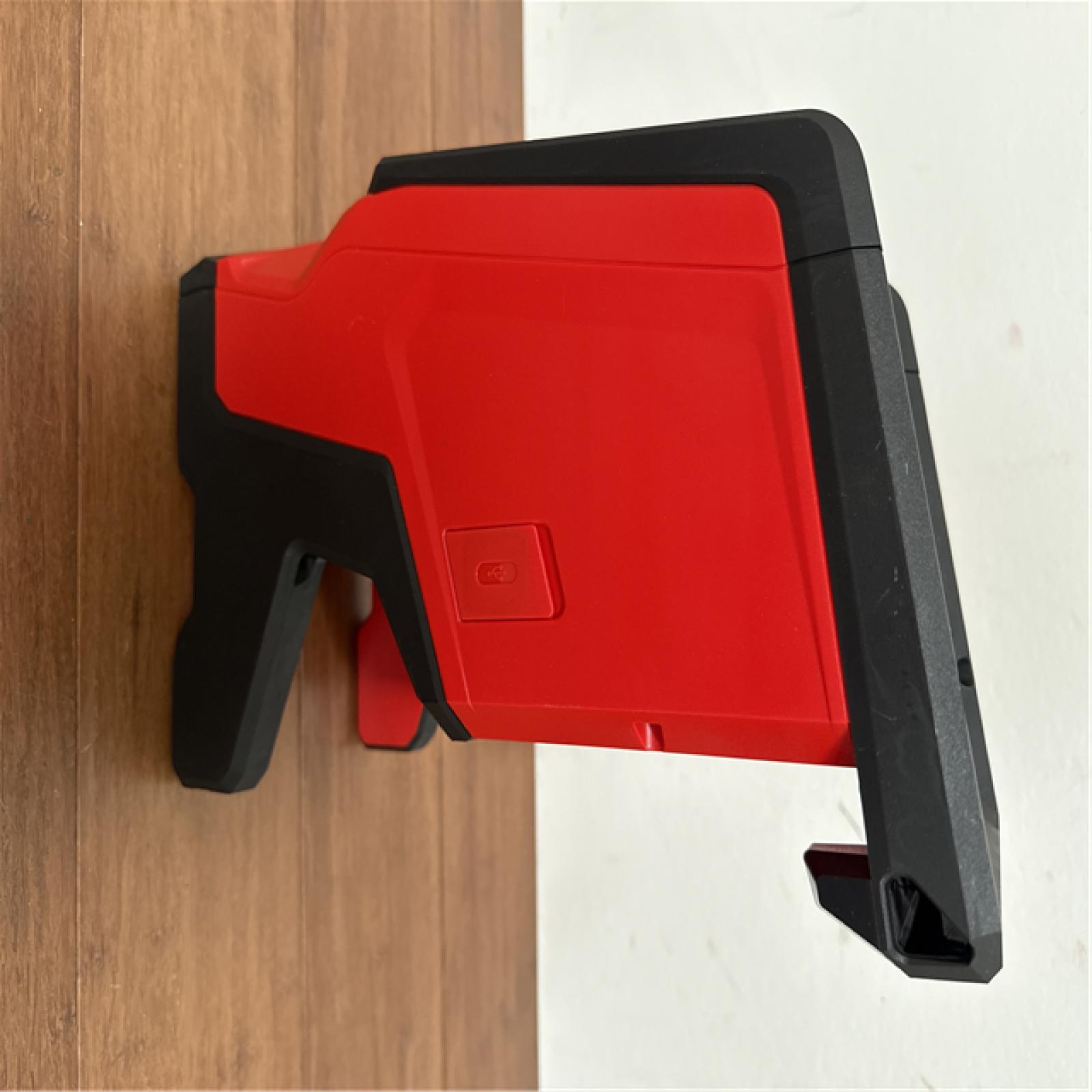 California NEW Milwaukee Bluetooth Jobsite Speaker (Tool Only)