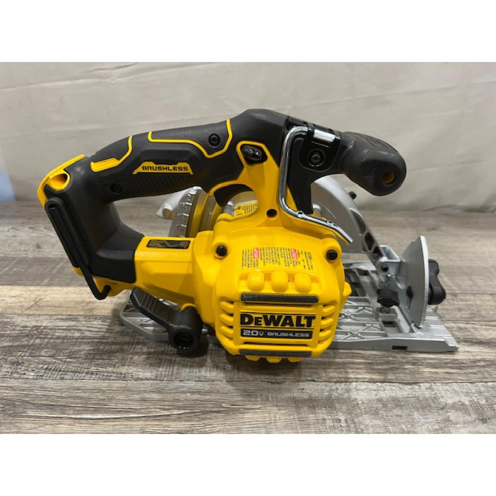 AS-IS DEWALT 20V MAX Cordless Brushless 6-1/2 in. Sidewinder Style Circular Saw (Tool Only)