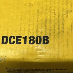 NEW - DEWALT 20V MAX Cordless Plastic Tubing Cutter (Tool Only)