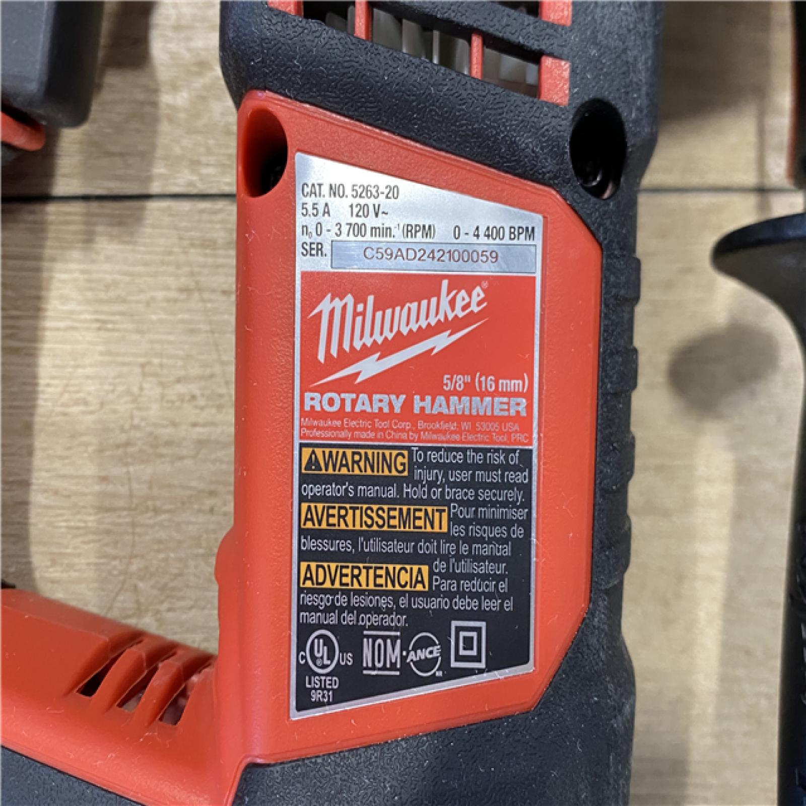 AS-IS Milwaukee 5.5 Amp 5/8 in. Corded SDS-plus Concrete/Masonry Rotary Hammer Drill Kit with Case