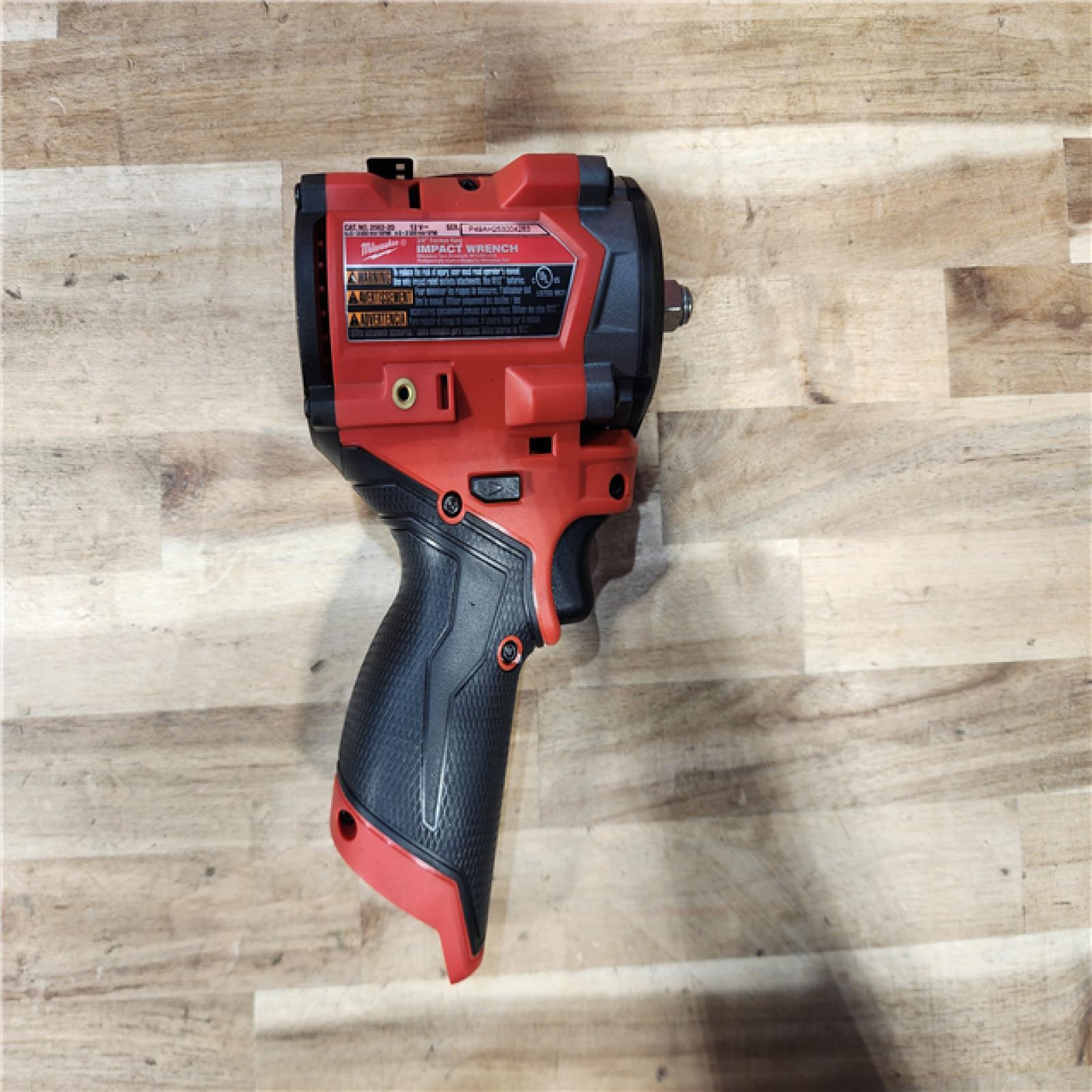 HOUSTON LOCATION - AS-IS (APPEARS LIKE NEW) Milwaukee FUEL 12V Li-Ion Brushless Cordless Stubby 3/8 in. Impact Wrench Kit