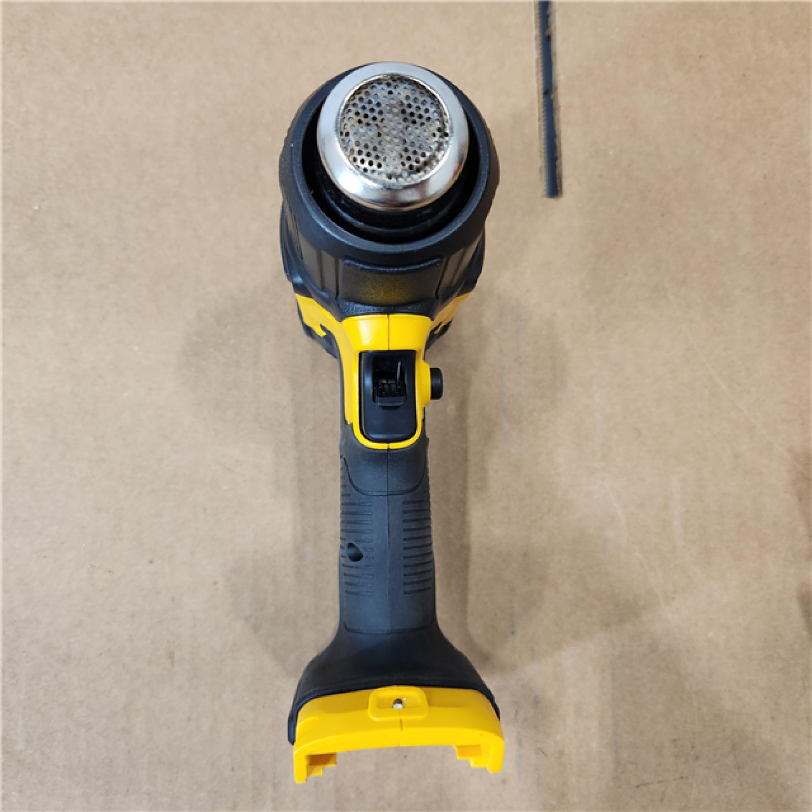 LIKE NEW Dewalt 20Volt MAX Cordless Compact Heat Gun with Flat & Hook