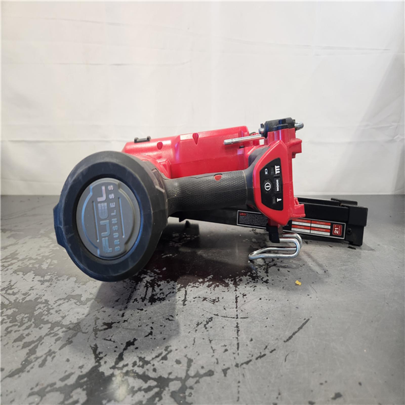 AS-IS- Milwaukee M18 FUEL 21-Degree Cordless Framing Nailer (Tool Only)