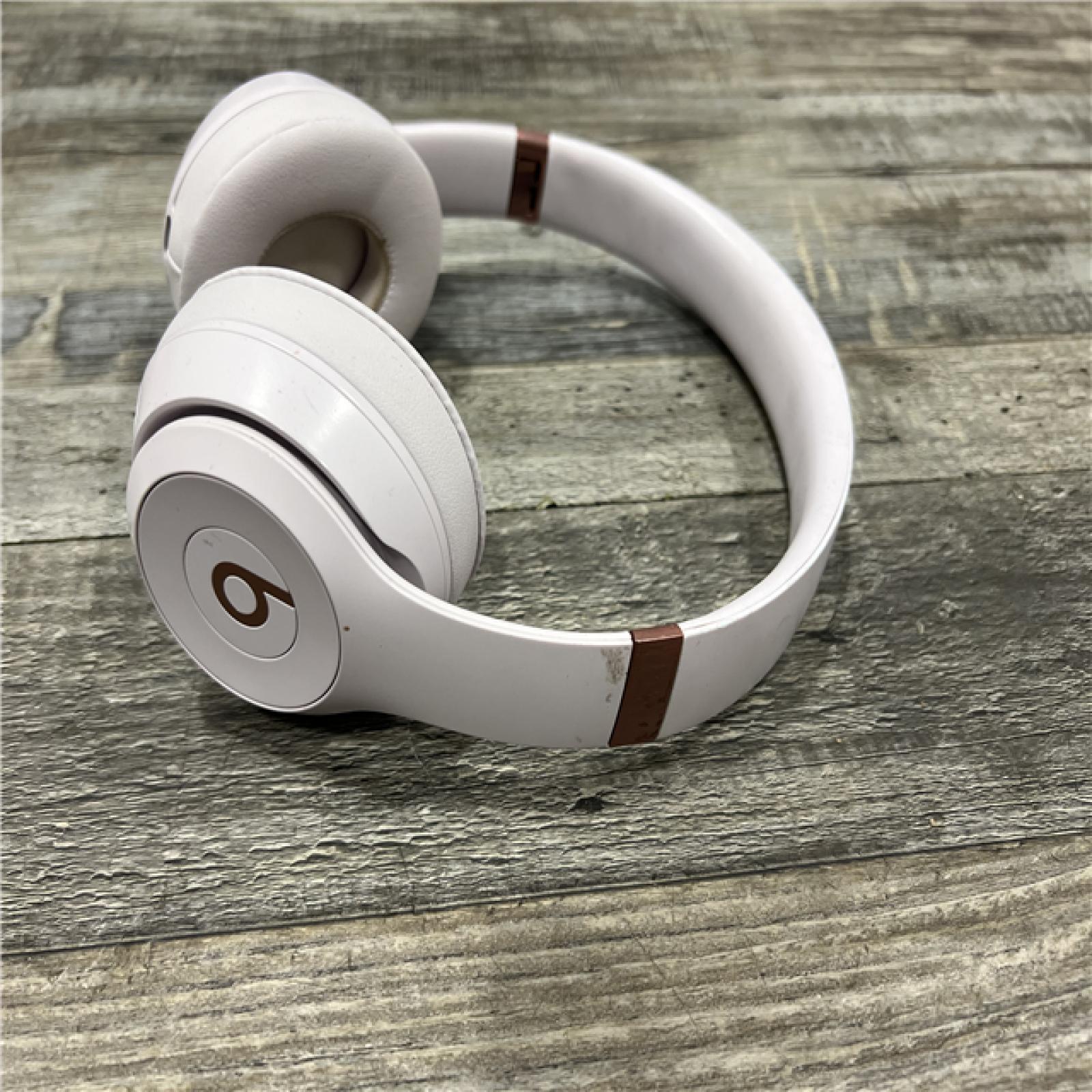 AS-IS Beats Solo4 Wireless Headphones - On-Ear Wireless Headphones - Cloud Pink