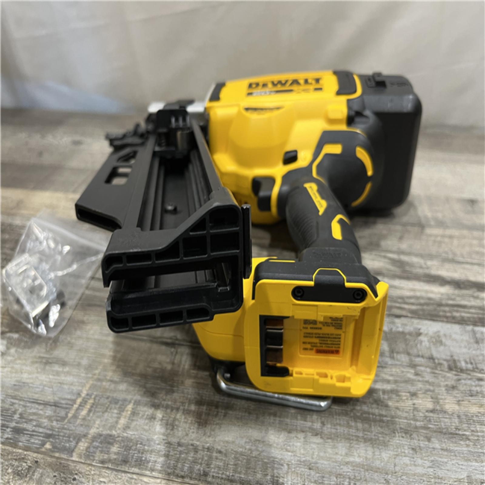 AS-IS DEWALT 20-Volt 21° Cordless Framing Nailer (Tool-Only)