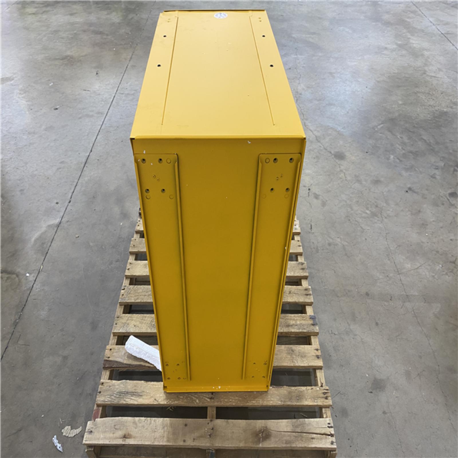 Houston Location - AS-IS Tool Pallet DEWALT TOOL BOX FIVE DRAWER