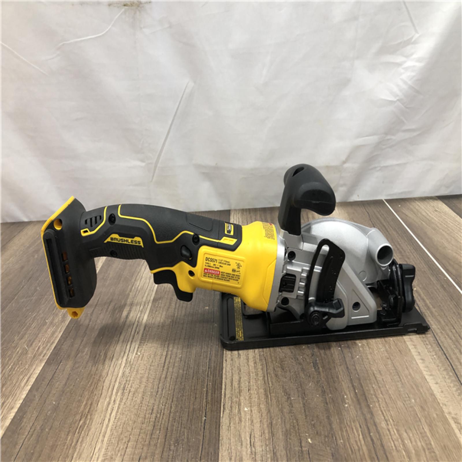 AS-IS DEWALT ATOMIC 20V MAX Cordless Brushless 4-1/2 in. Circular Saw (Tool Only)