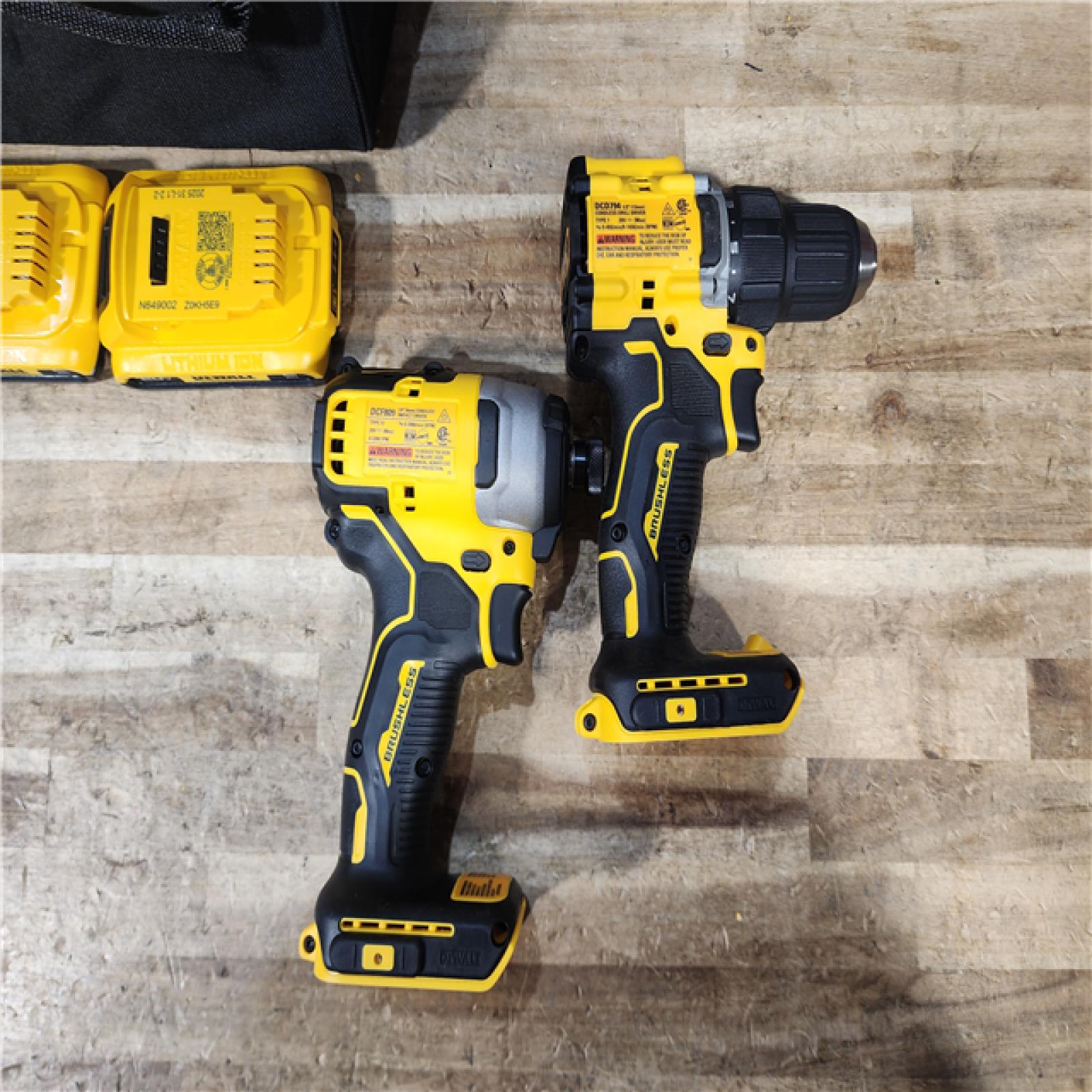 HOUSTON LOCATION - AS - IS DEWALT 2 TOOL COMBO KIT W/ (2) BATTERY & CHARGER