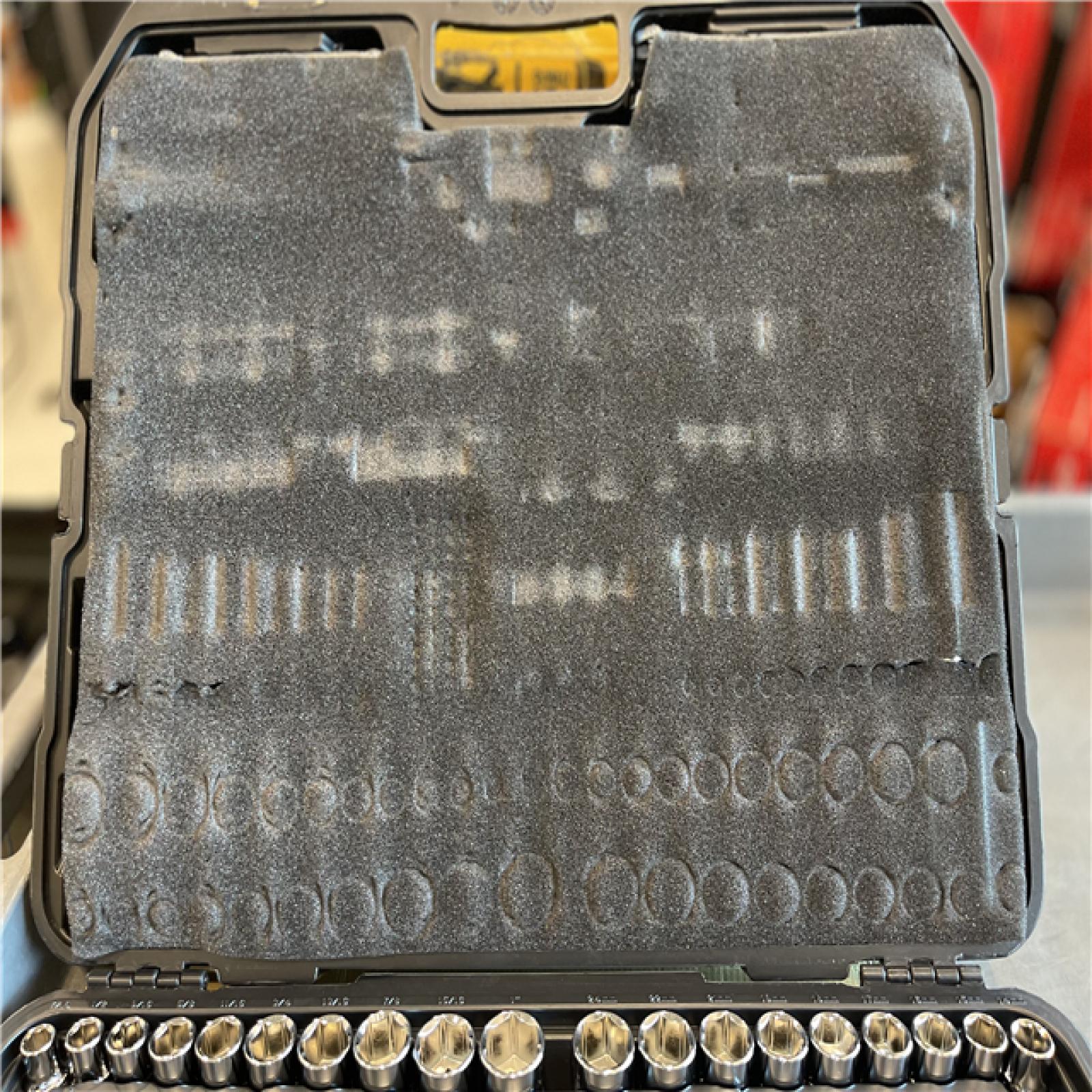 AS-IS - DeWalt Mechanics Tool Set (264-Piece)