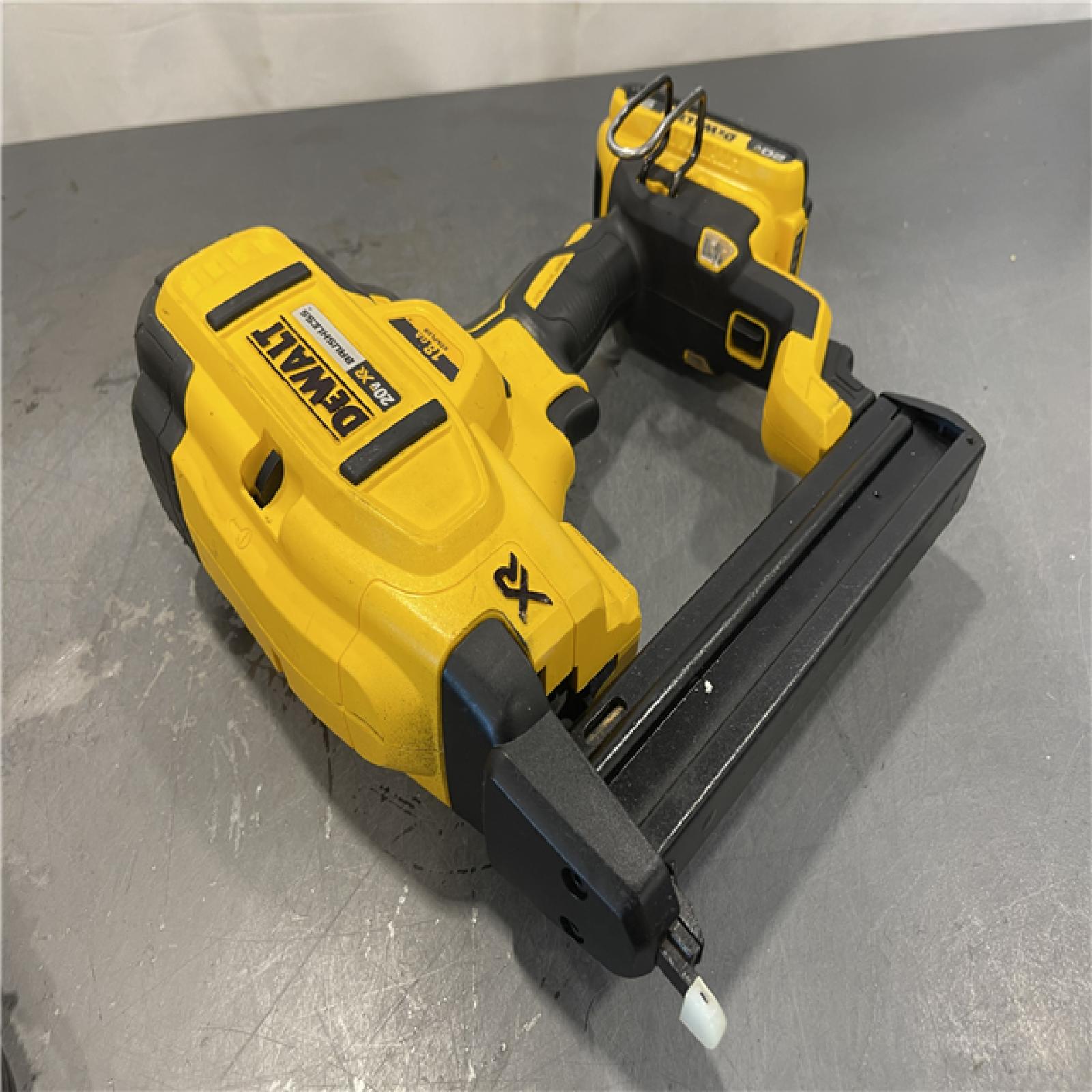 AS-IS - DeWALT 20V MAX XR Lithium-Ion Cordless 18-Gauge Narrow Crown Stapler Kit
