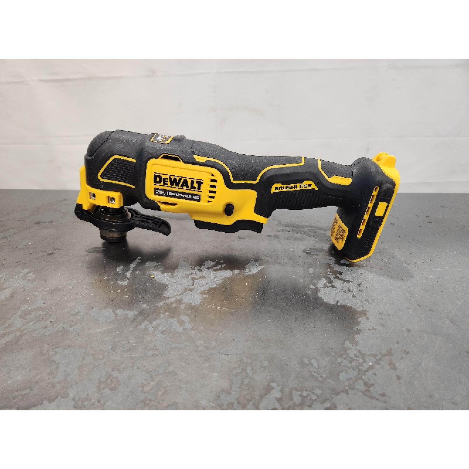 AS-IS- DEWALT ATOMIC 20V MAX Cordless Brushless Oscillating Multi Tool (Tool Only)