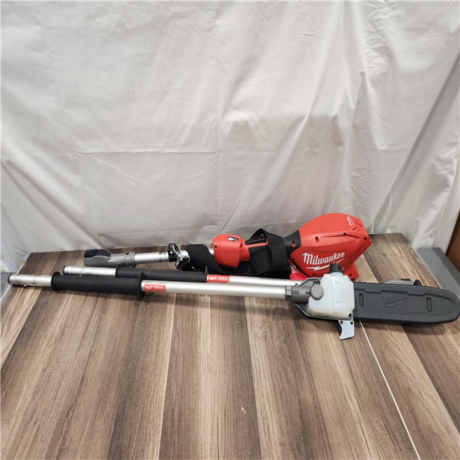 AS-IS- Milwaukee M18 FUEL Pole Saw with QUIK-LOK (TOOL ONLY)