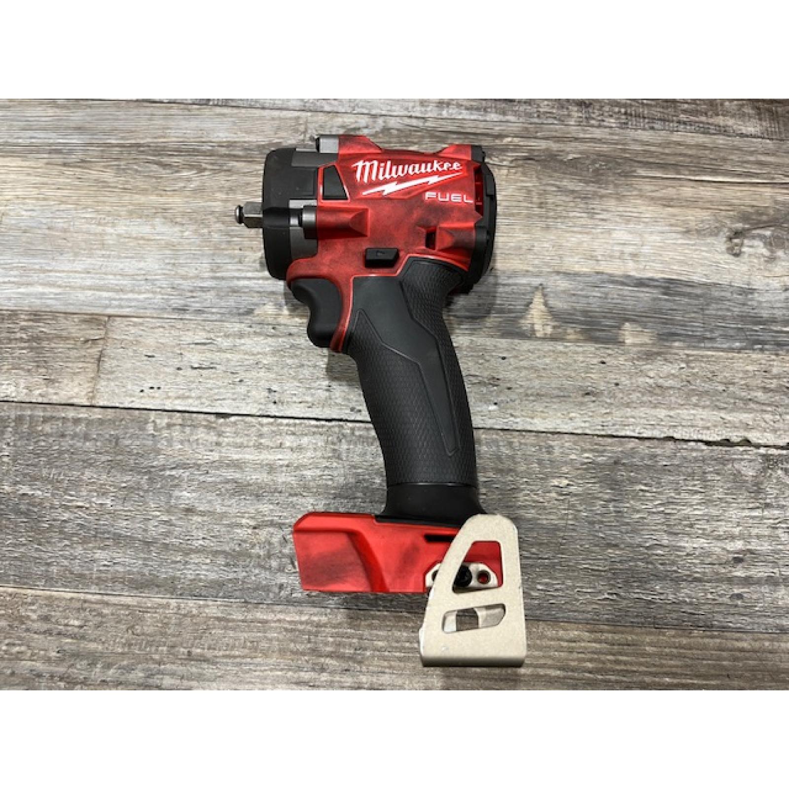 AS-IS Milwaukee FUEL 18V Lithium-Ion Brushless Cordless 3/8 in. Compact Impact Wrench Kit