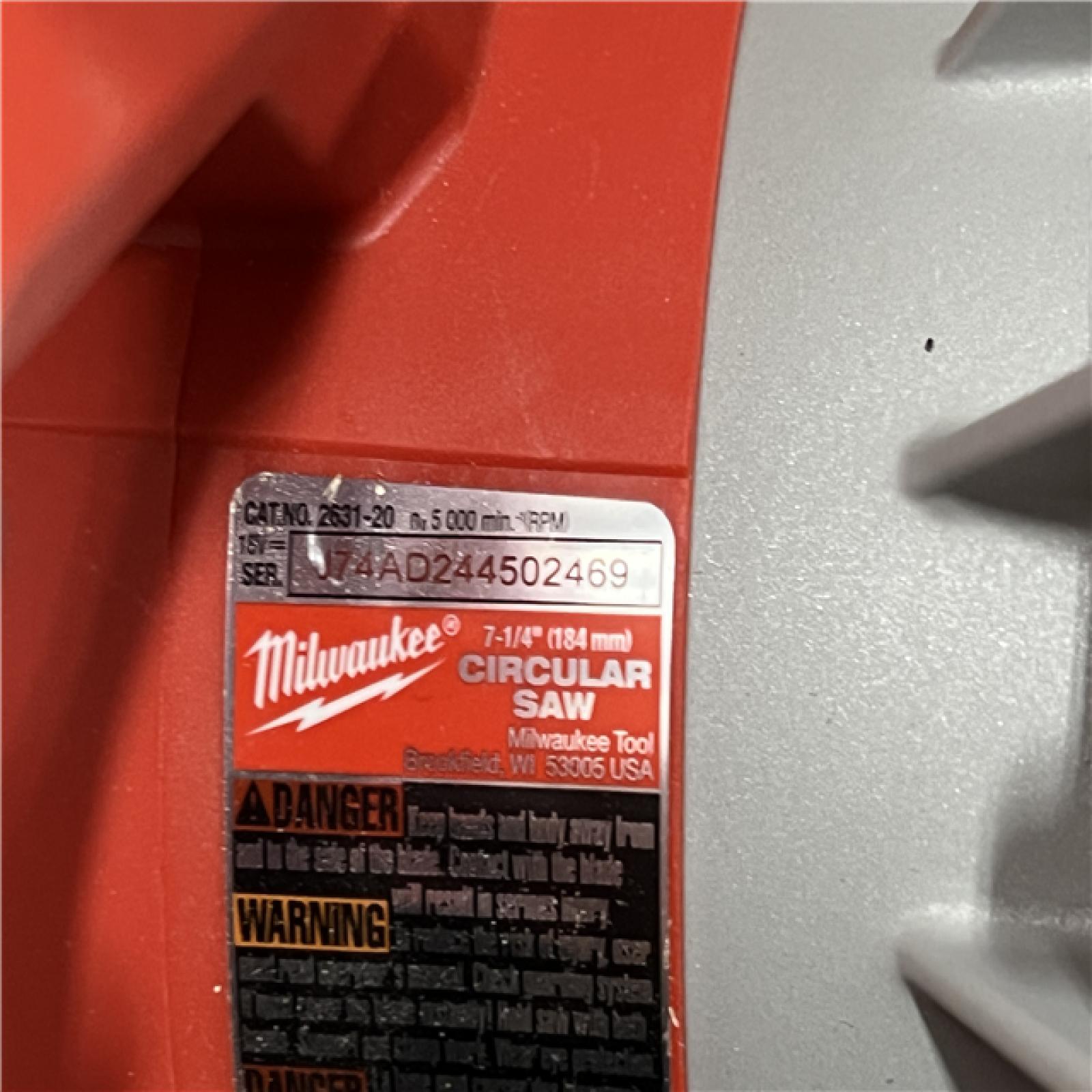 AS-IS Milwaukee 18V Lithium-Ion Brushless Cordless 7-1/4 in. Circular Saw (Tool-Only)
