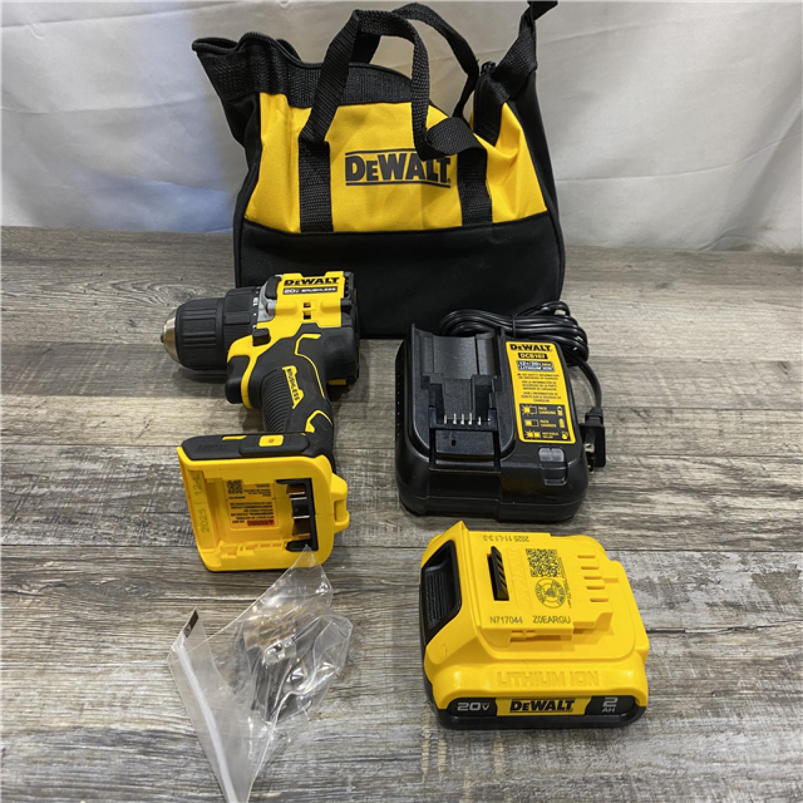 AS-IS DEWALT Atomic 20V Lithium-Ion Cordless Compact 1/2 in. Drill/Driver Kit