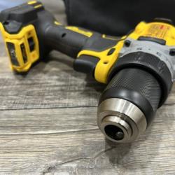 AS-IS DEWALT 20V XR Lithium-Ion Cordless Brushless 1/2 in. Drill/Driver Kit