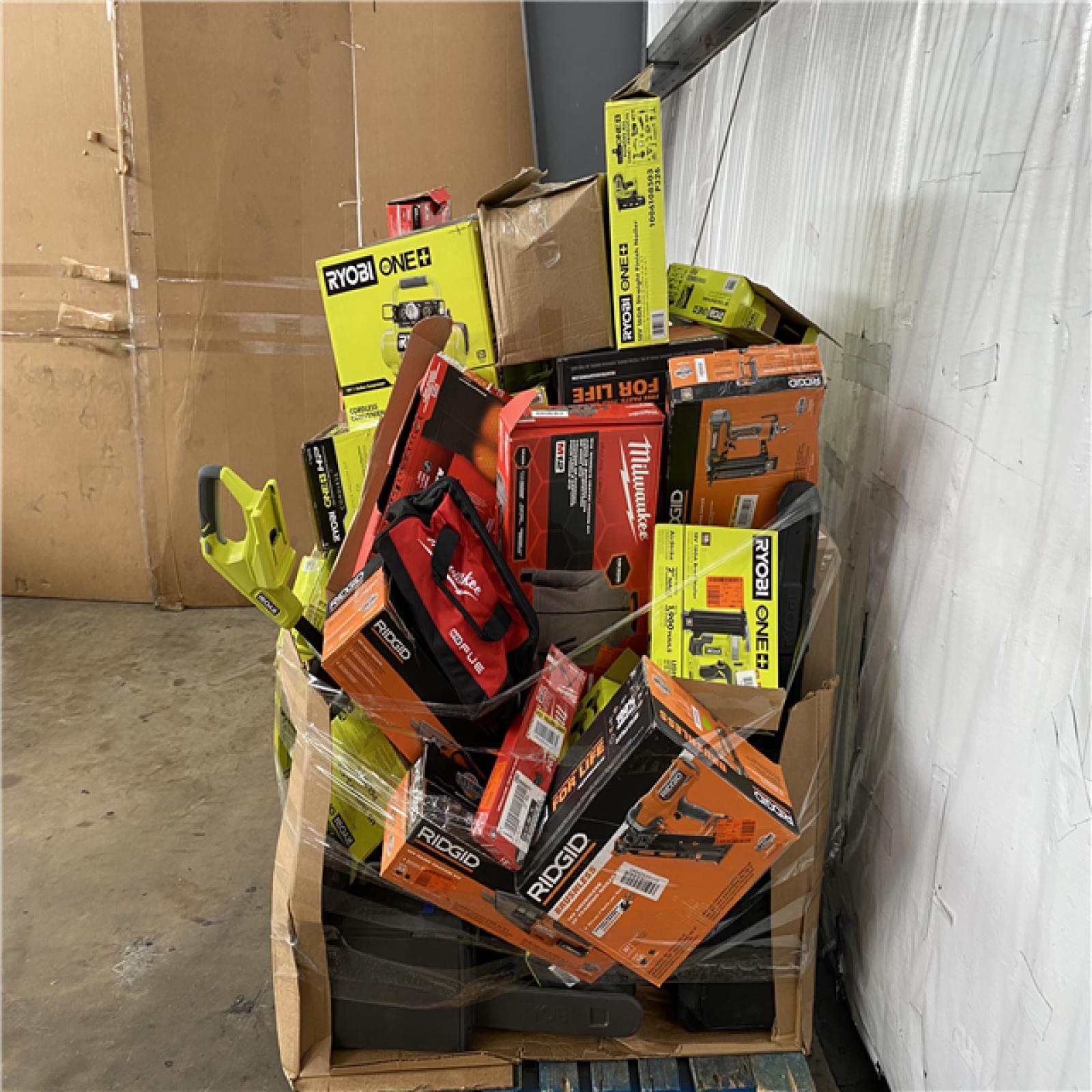 Houston Location AS IS - Tool Pallet