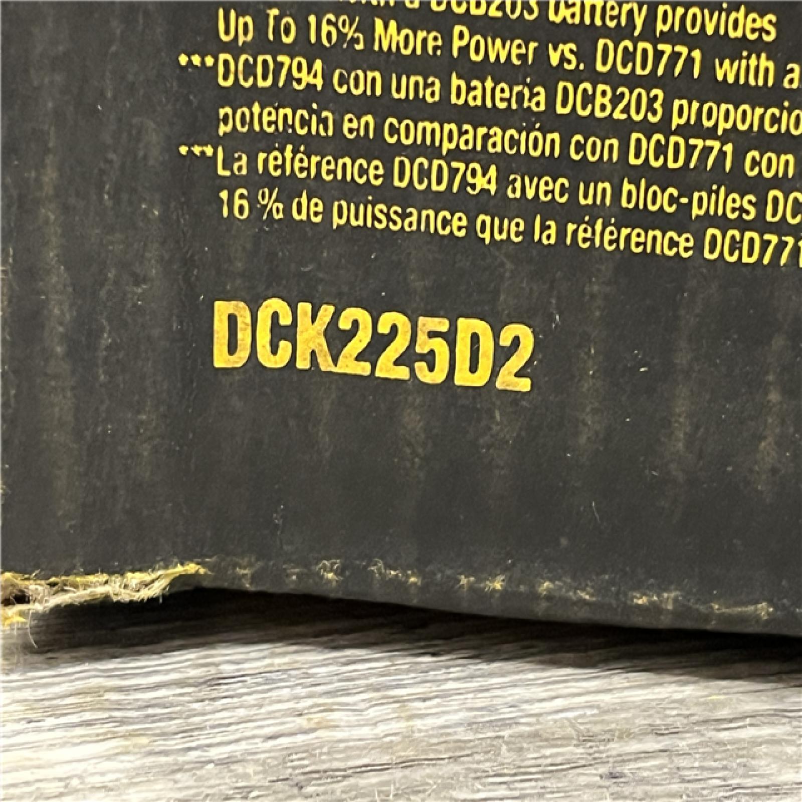 NEW - DEWALT ATOMIC 20-Volt MAX Lithium-Ion Cordless Combo Kit