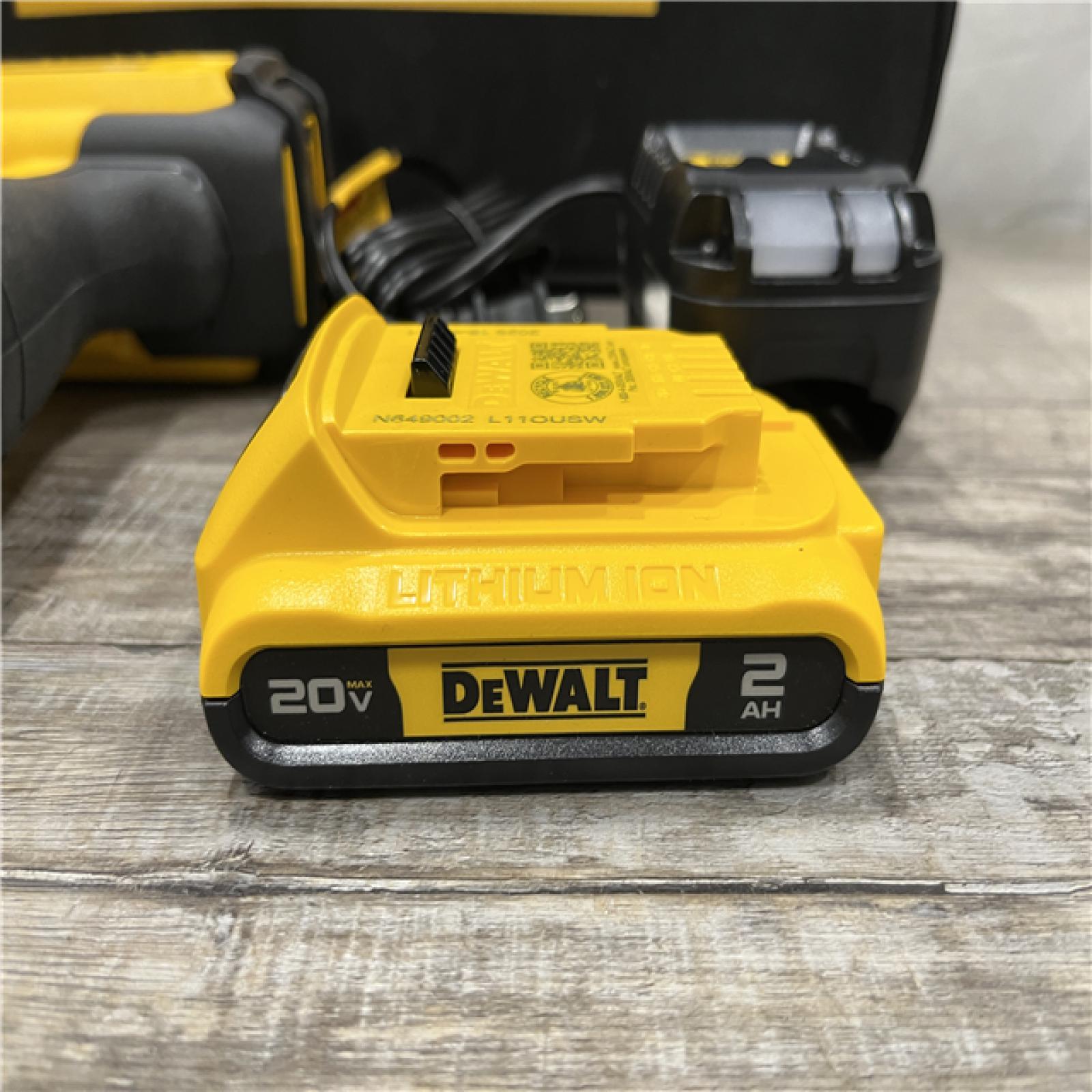AS-IS DEWALT 20V MAX Lithium-Ion Cordless Cable Stapler Kit