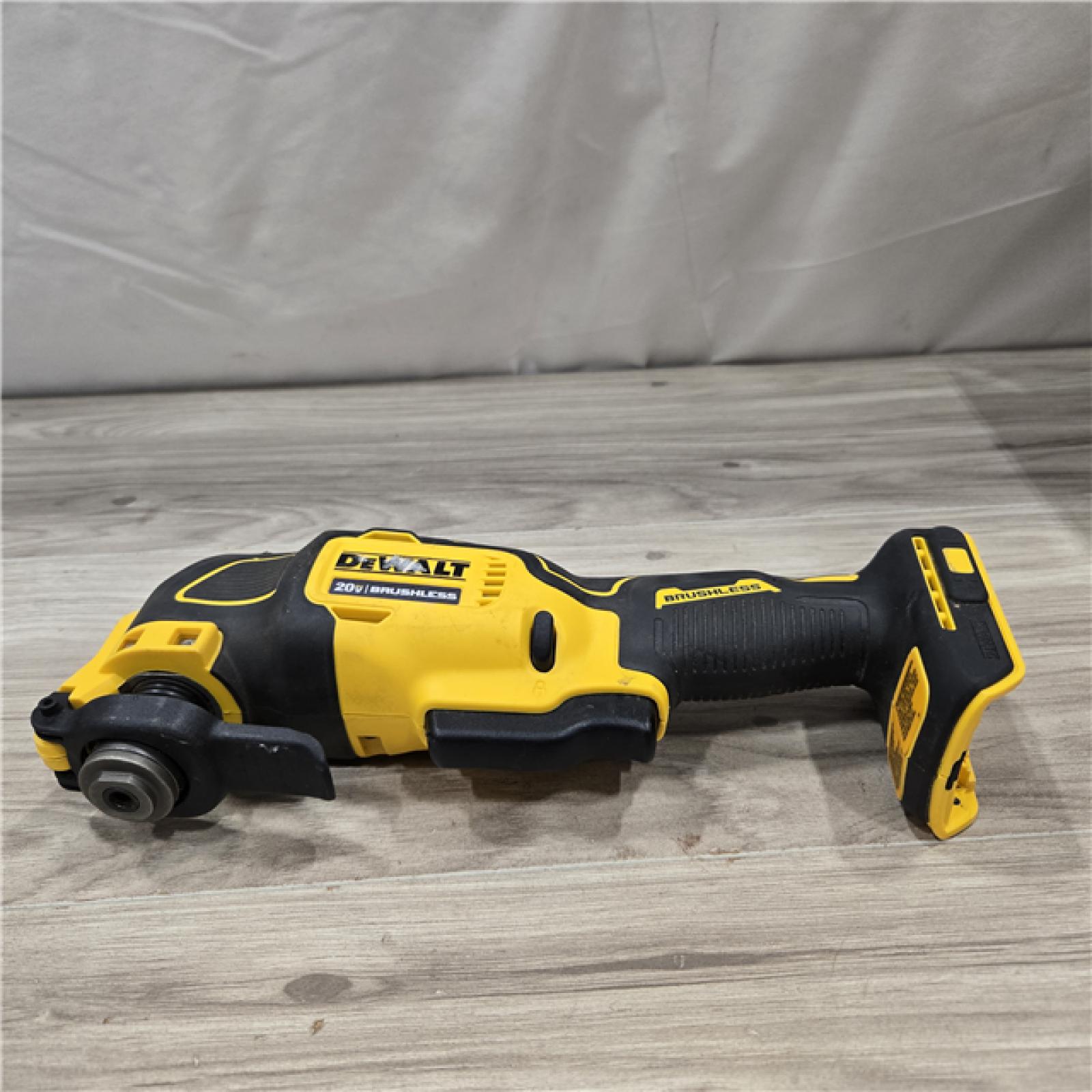 AS-IS DEWALT ATOMIC 20V MAX Cordless Oscillating Multi Tool (Tool Only)