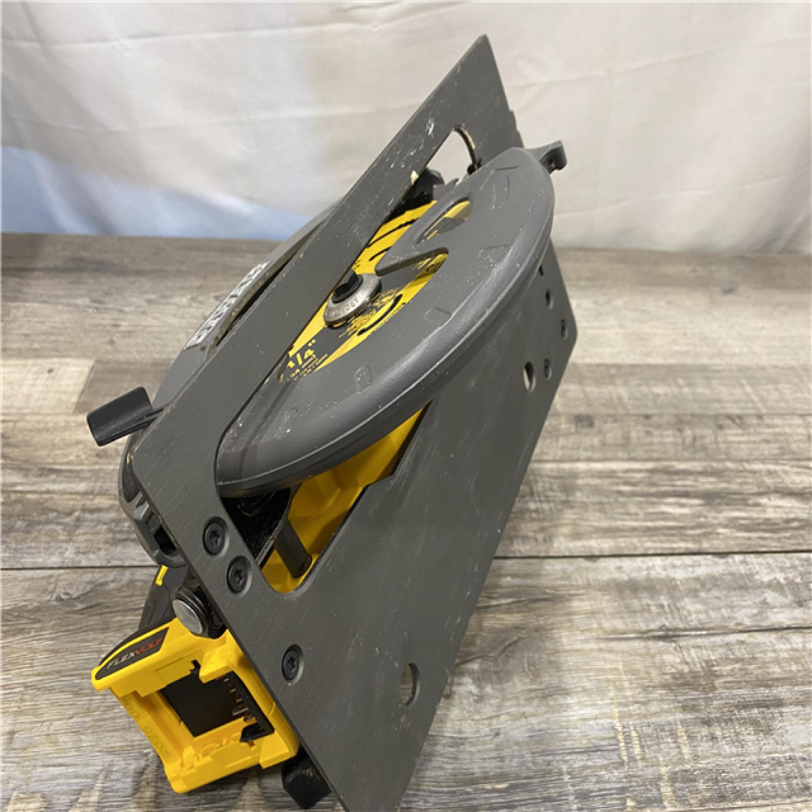 AS-IS DEWALT FLEXVOLT 60V MAX Cordless Brushless 7-1/4 in. Circular Saw with Brake (Tool Only)