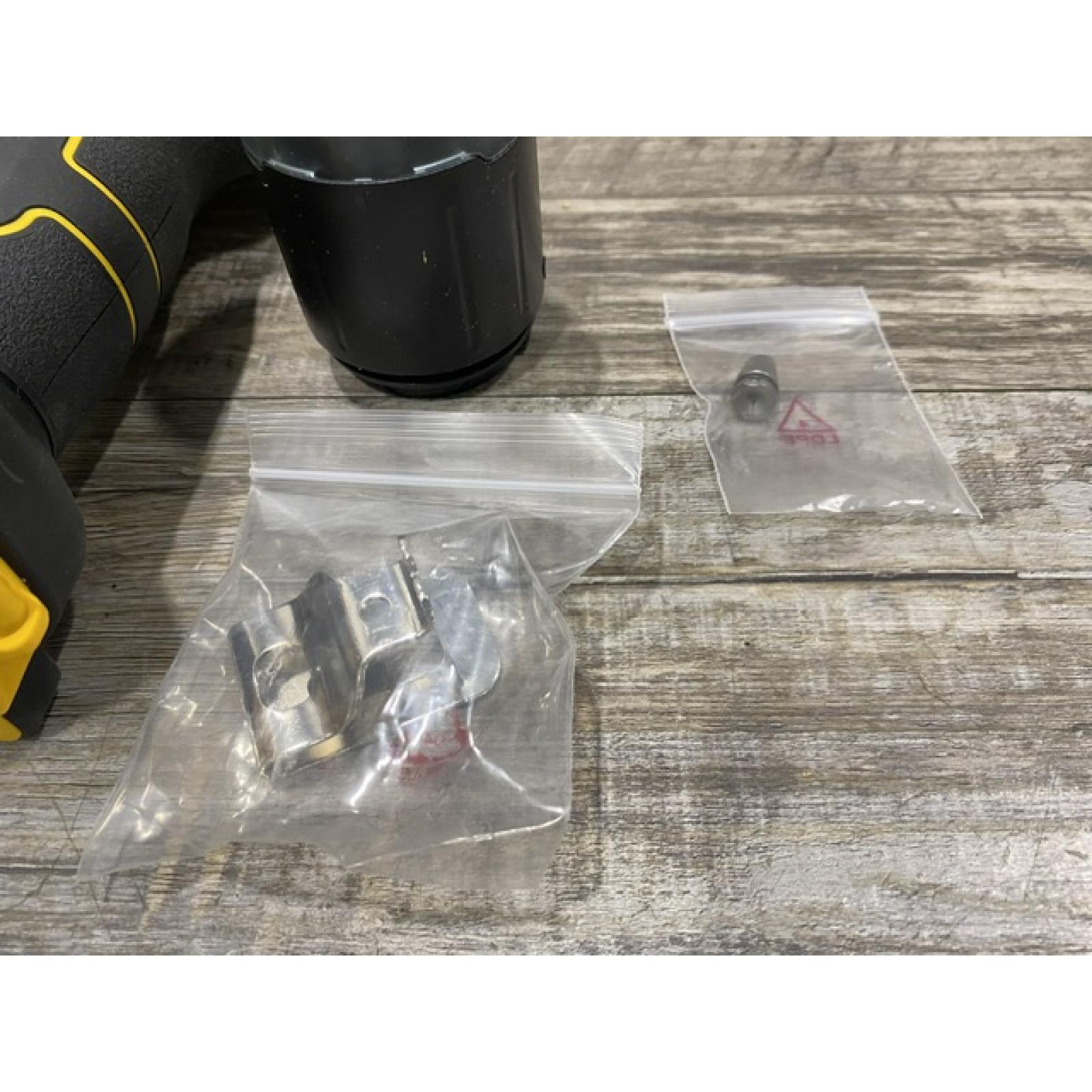 AS-IS DEWALT 20-Volt MAX Cordless 3/16 in. Rivet Tool (Tool-Only)