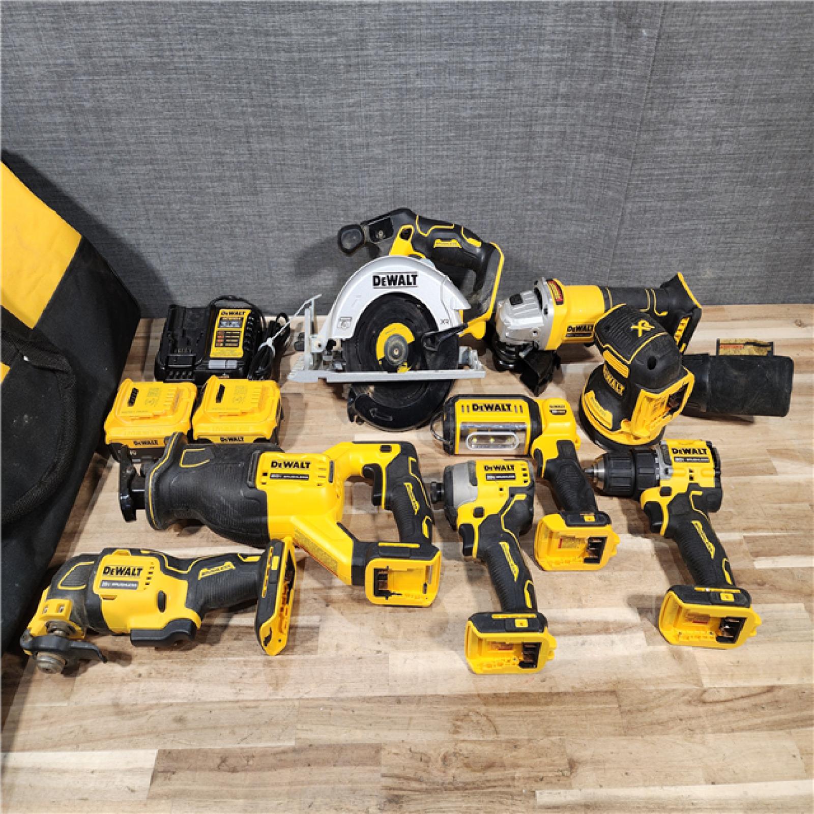 HOUSTON LOCATION - AS-IS DEWALT 8 TOOL COMBO KIT W/ (2) BATTERY & CHARGER