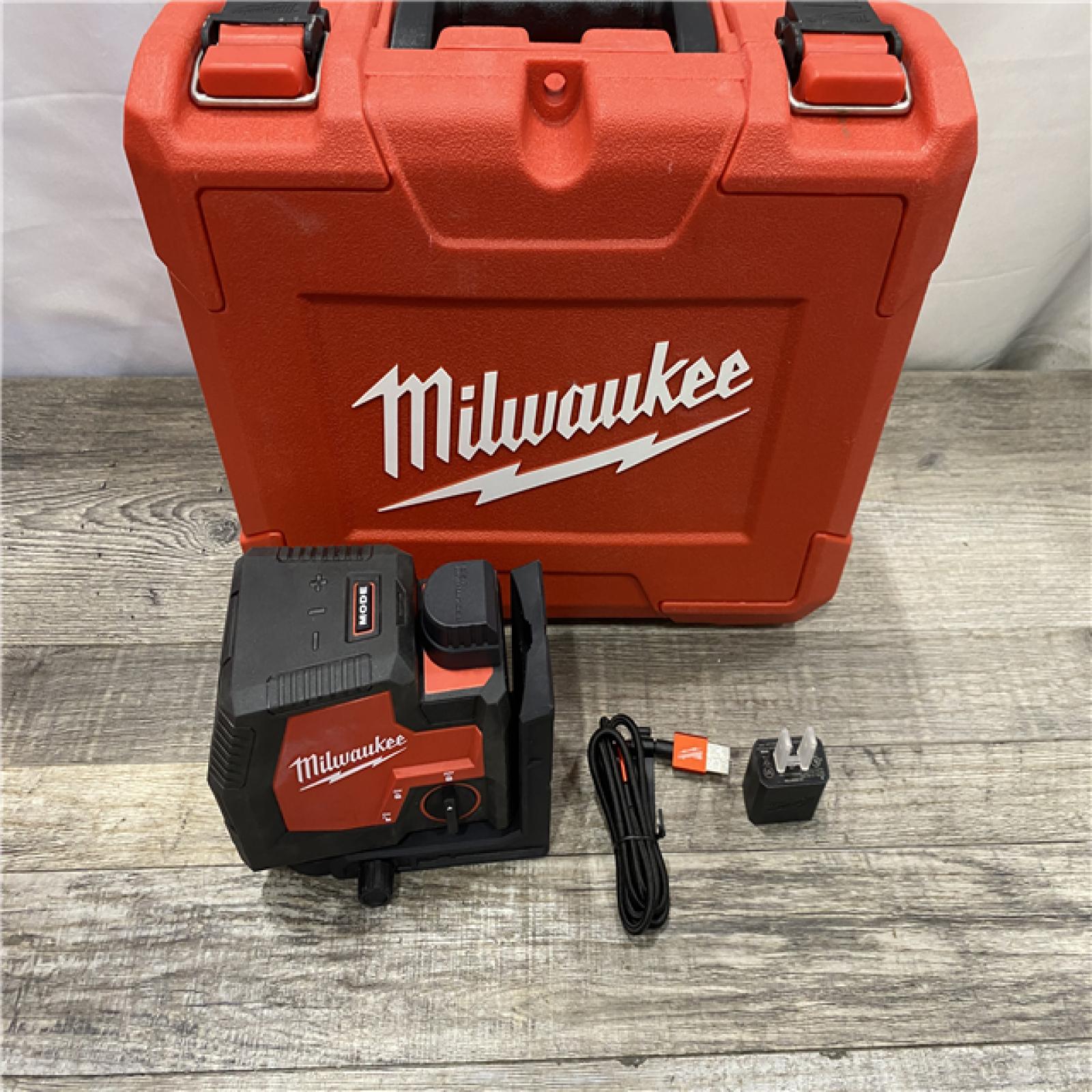 AS-IS Milwaukee 100 ft. REDLITHIUM Lithium-Ion USB Green Rechargeable Cross Line Laser Level Kit