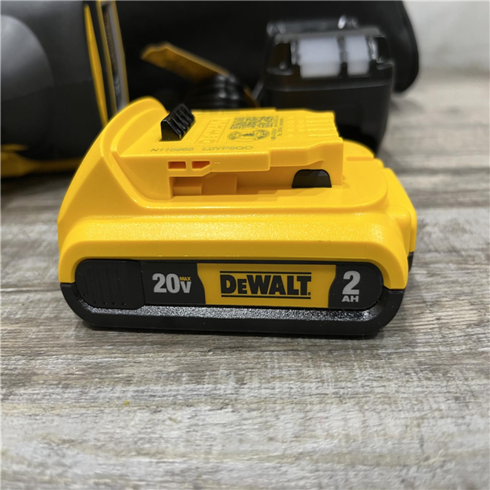 AS-IS DEWALT 20V MAX XR 16-Gauge Electric Cordless Angled Finishing Nailer Kit