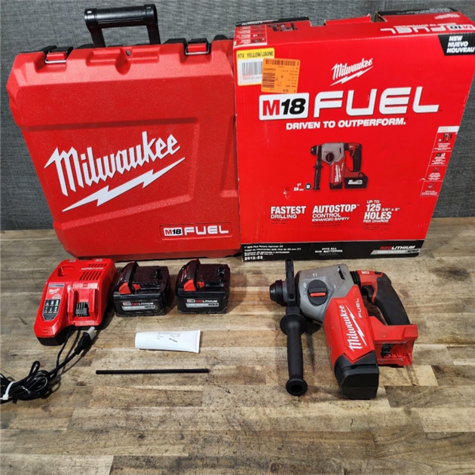 HOUSTON LOCATION - AS-IS Milwaukee 2912-22 M18 Fuel 18V 1 SDS Plus Rotary Hammer with Battery & Charger