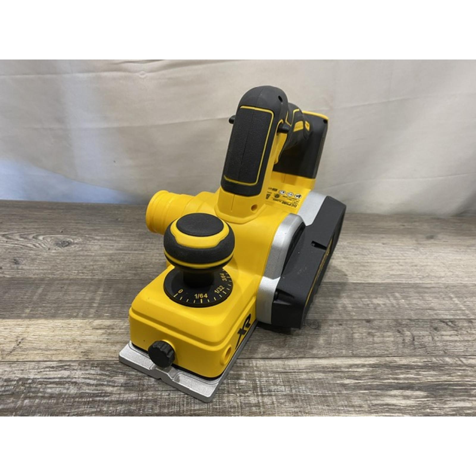 AS-IS DEWALT 20V MAX XR Cordless Brushless 3-1/4 in. Planer (Tool Only)