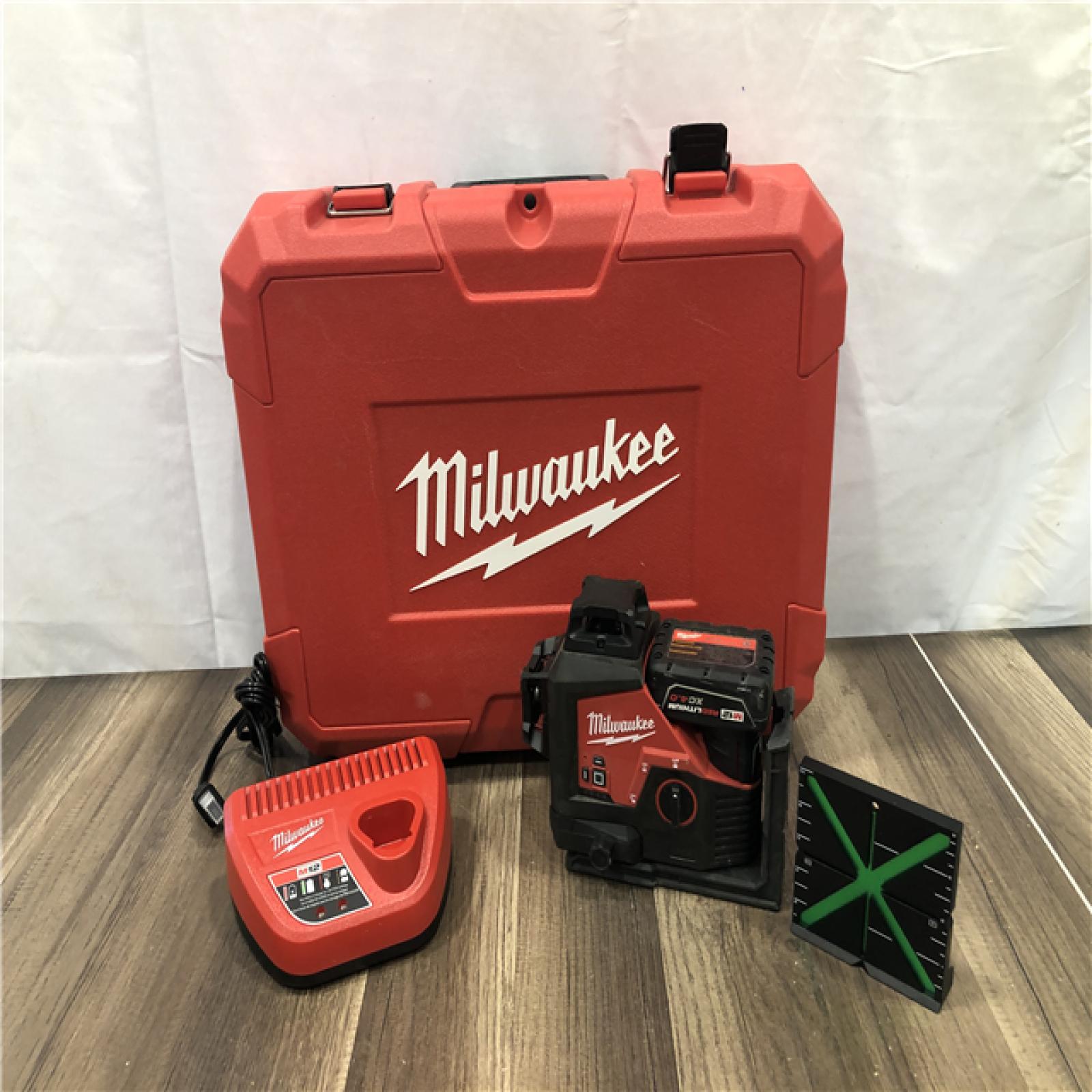 AS-IS Milwaukee  12-Volt Lithium-Ion Cordless Green 250 ft. 3-Plane Laser Level Kit