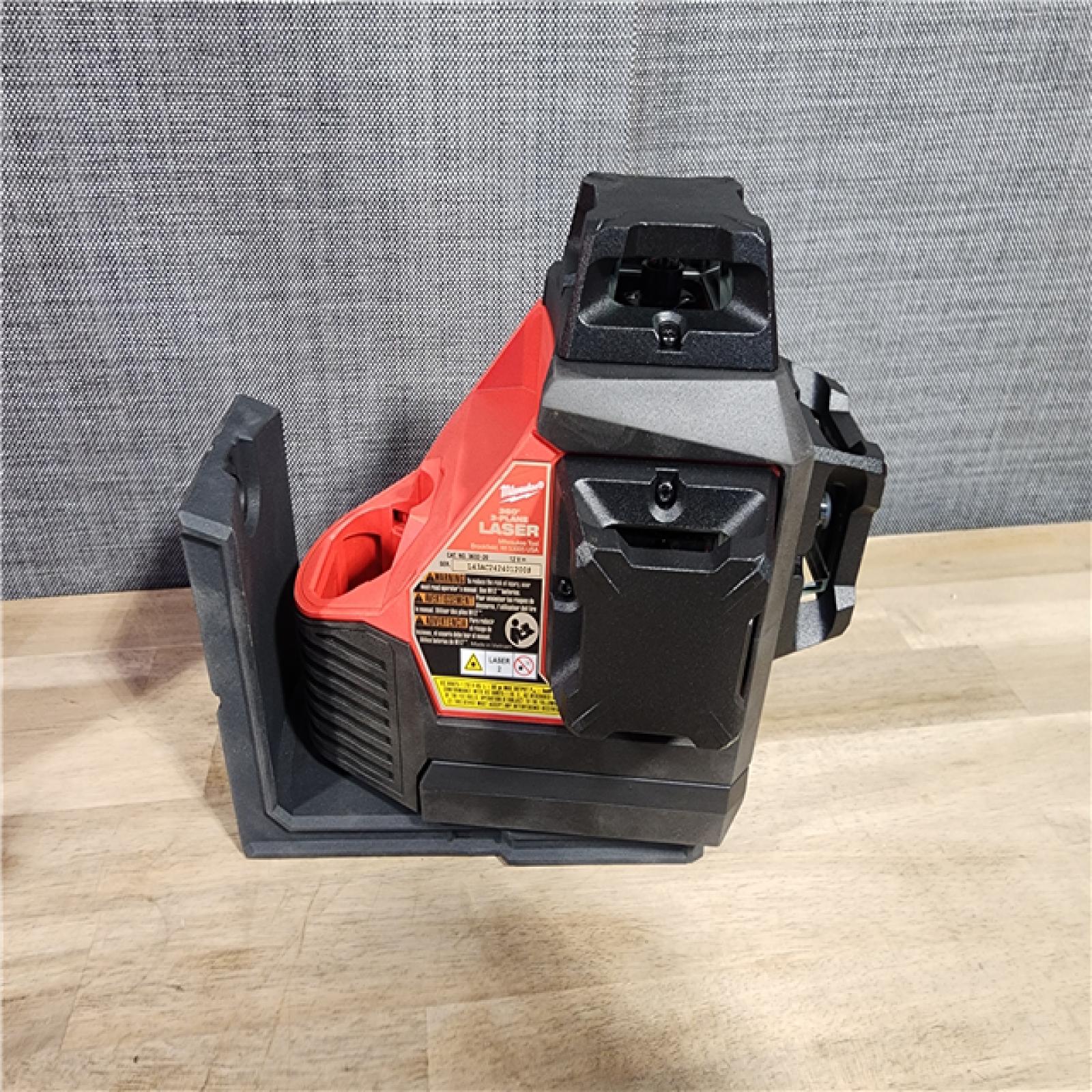 HOUSTON LOCATION - AS-IS Milwaukee-3632-21 M12 Green Beam Laser 360Â° 3-Plane Kit