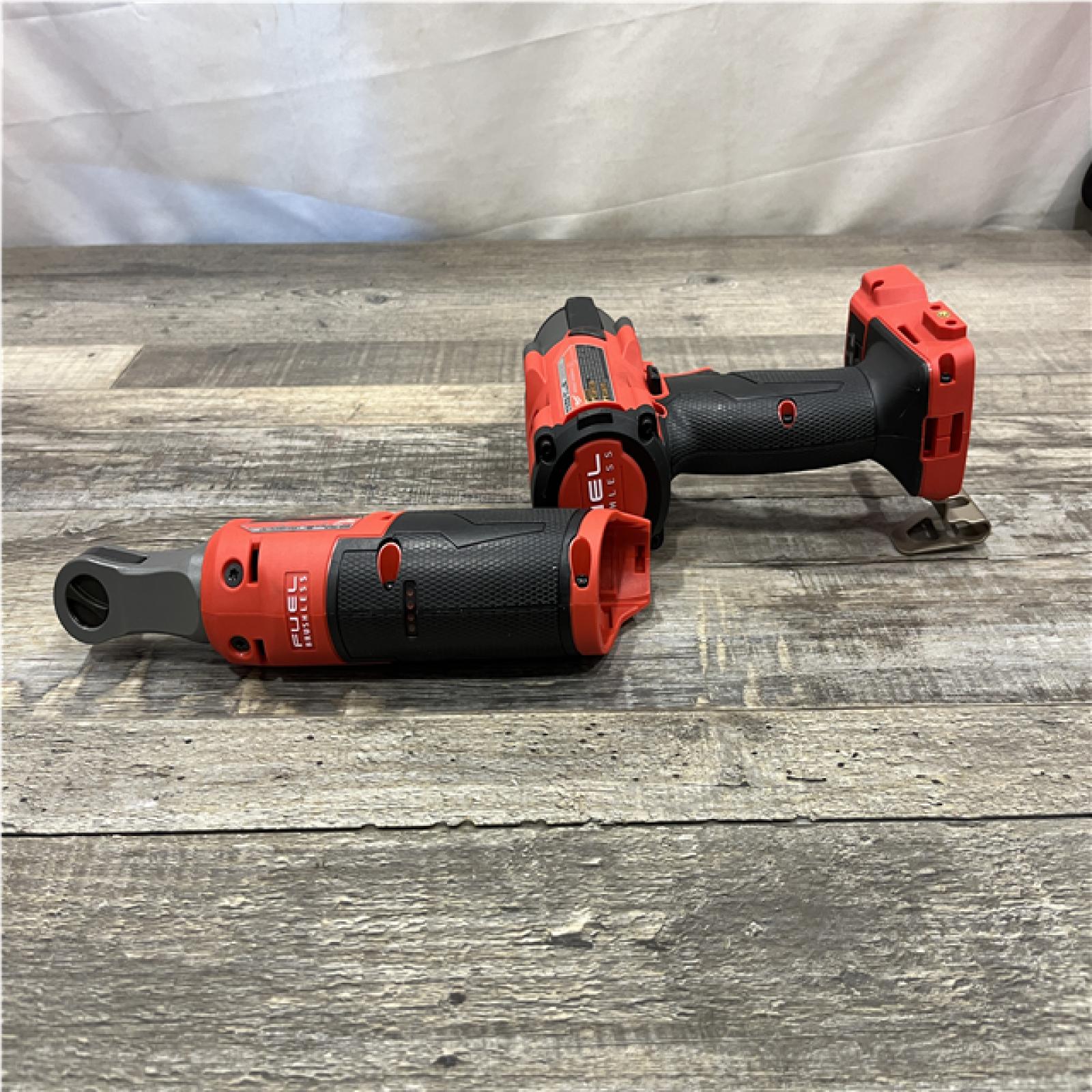 AS-IS Milwaukee FUEL 18V Cordless Mid Torque 1/2 in. Impact Wrench w/ 12 FUEL 3/8 in. Ratchet Combo Kit