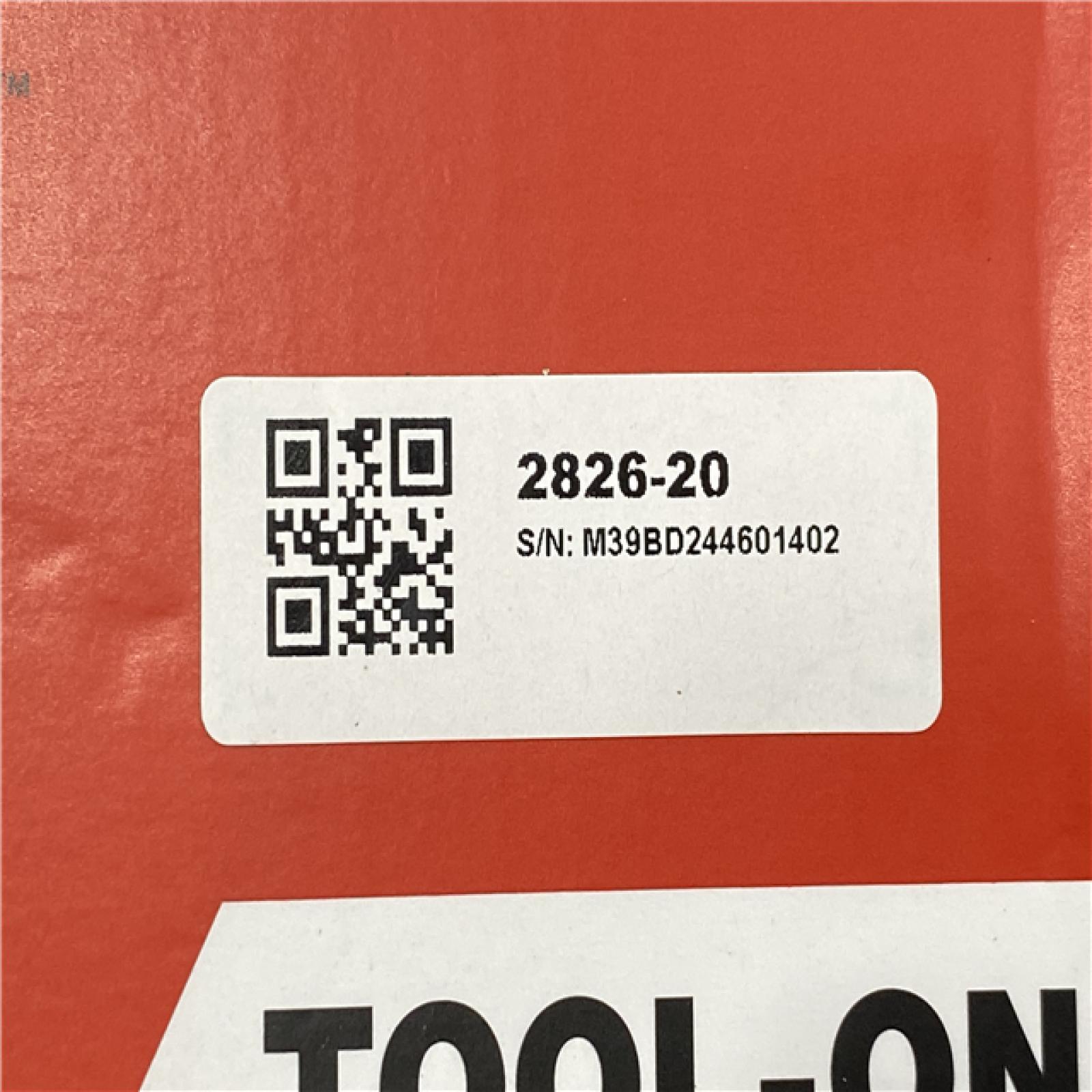 NEW - Milwaukee FUEL 14 in. 18V Lithium-Ion Brushless Cordless Battery Top Handle Chainsaw (Tool Only)